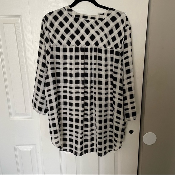a.n.a black & white checkered dress shirt - Picture 5 of 5